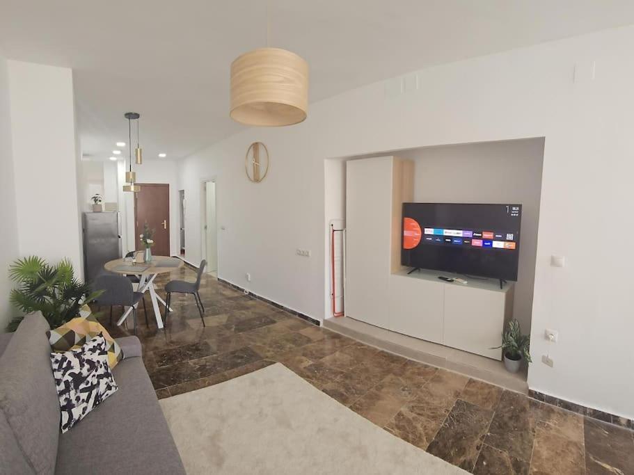 Tao City Center Apartment With Fee Wifi And Air Con By Namaste Elite Torremolinos Esterno foto