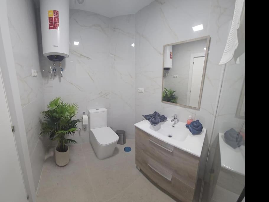 Tao City Center Apartment With Fee Wifi And Air Con By Namaste Elite Torremolinos Esterno foto